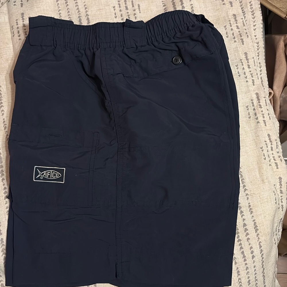 Men’s size 32 AFTCO shorts